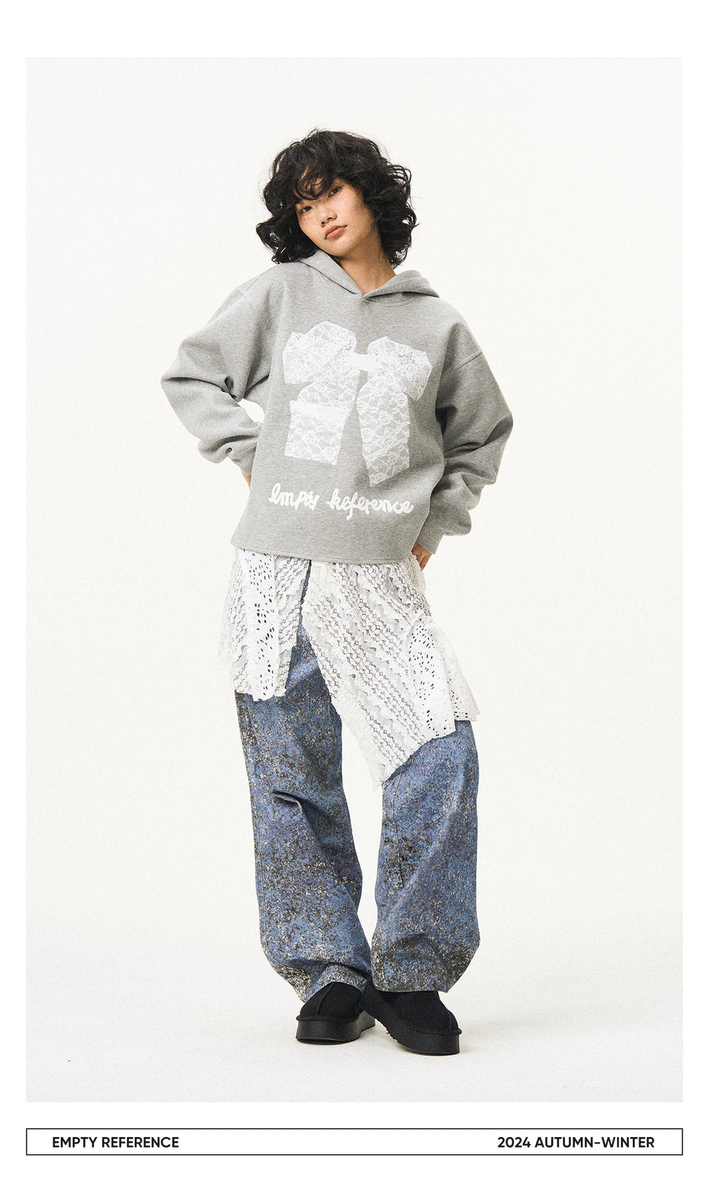 Lace Bow Graphic Sweatshirt