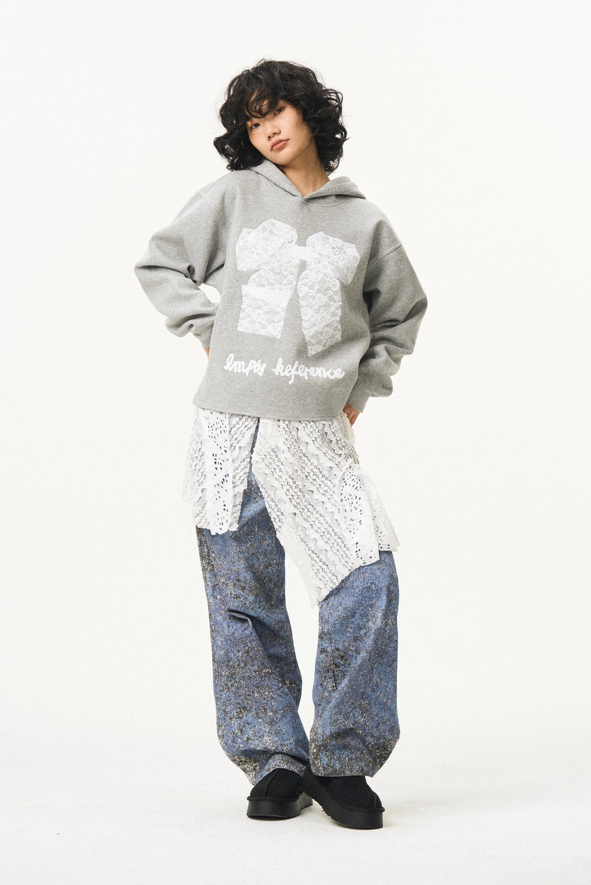 Lace Bow Graphic Sweatshirt