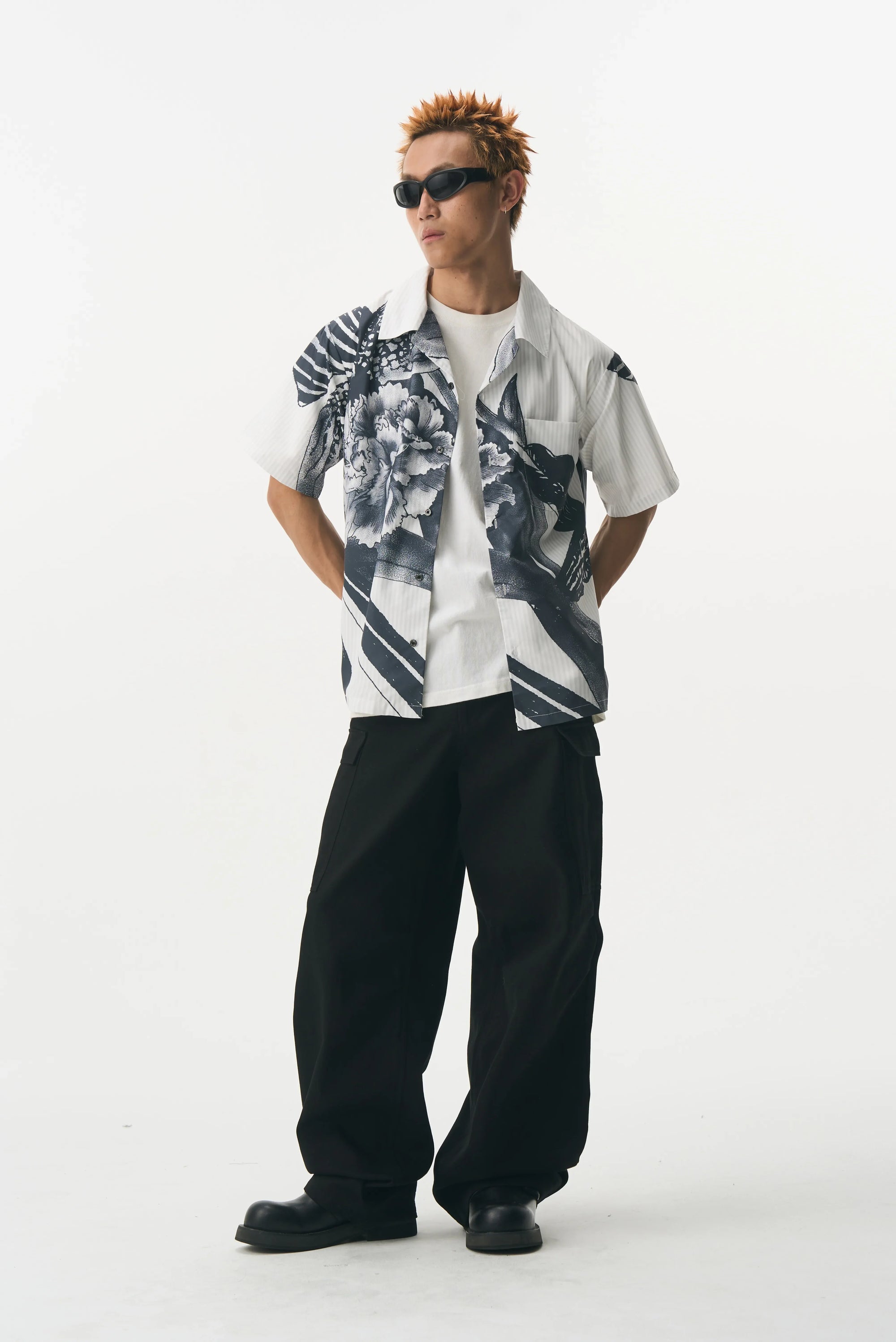 Sketch Flower Graphic Shirt