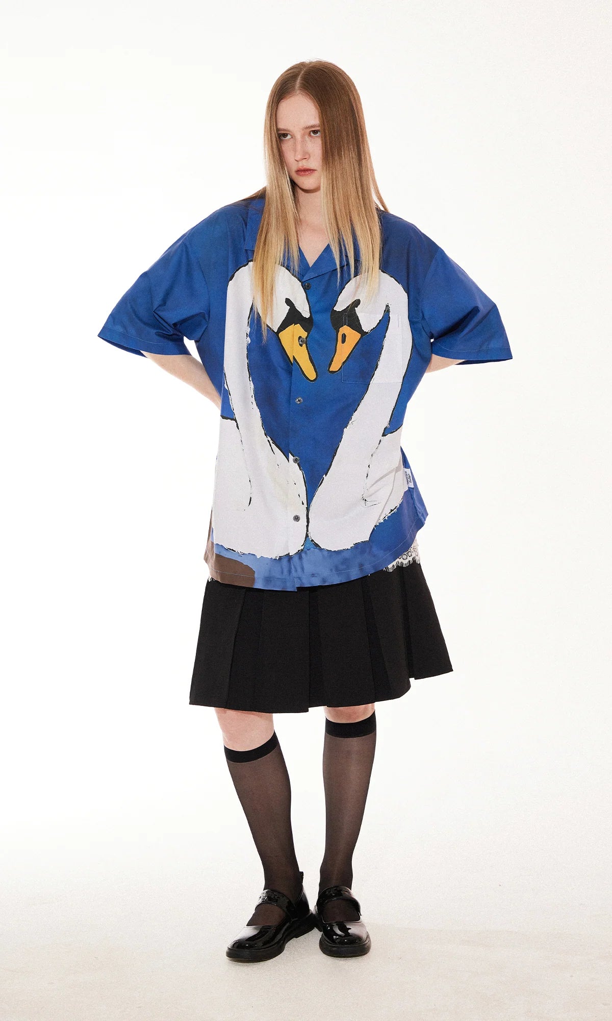 Cartoon Swan Graphic Shirt