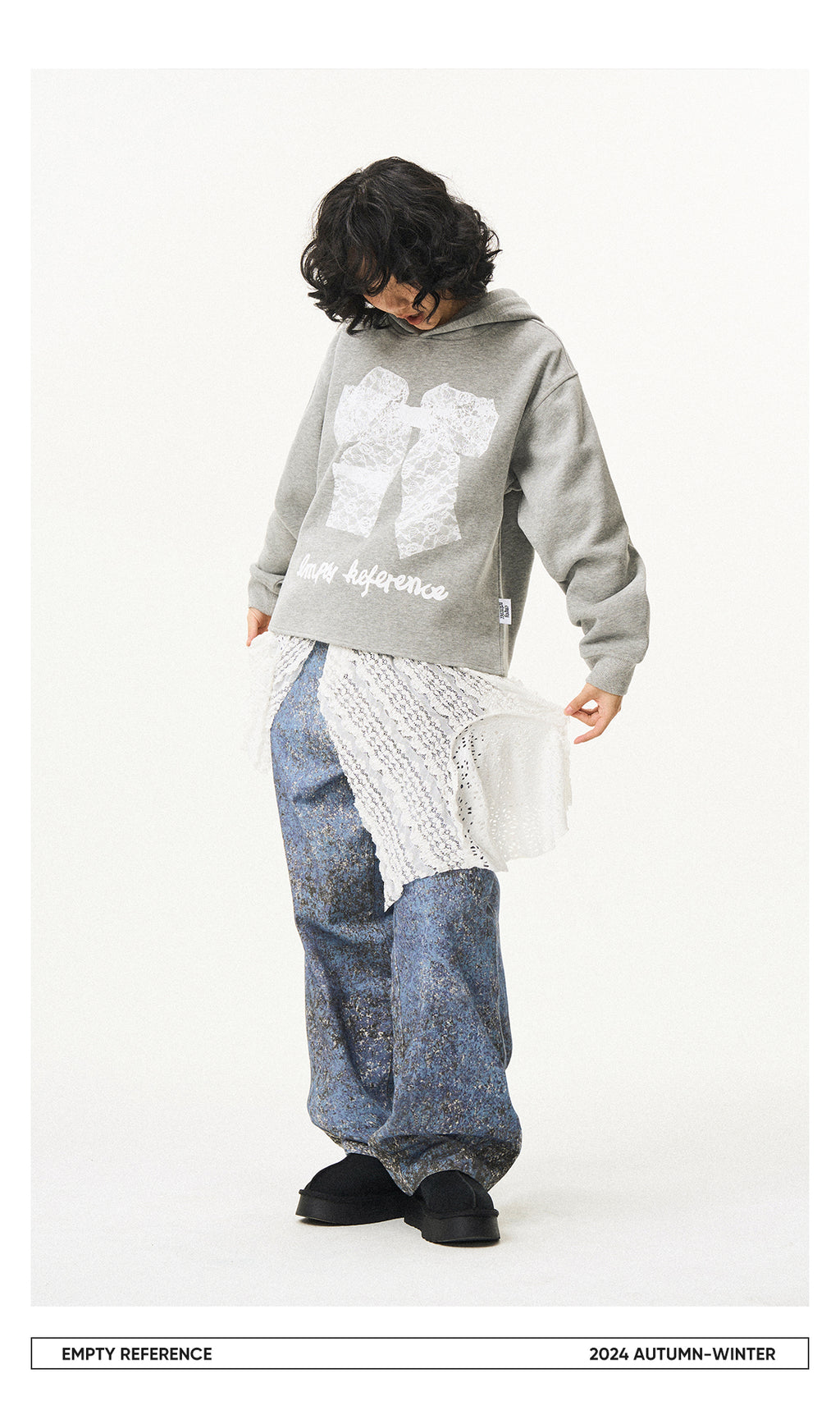 Lace Bow Graphic Sweatshirt