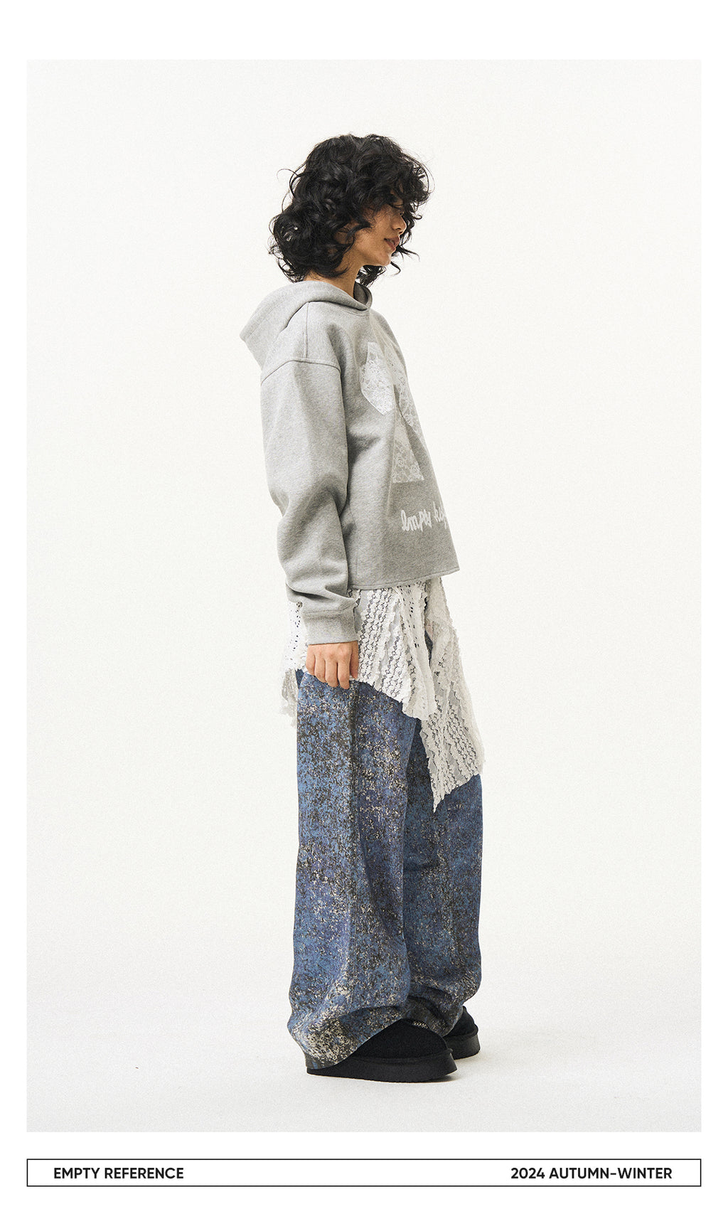 Lace Bow Graphic Sweatshirt