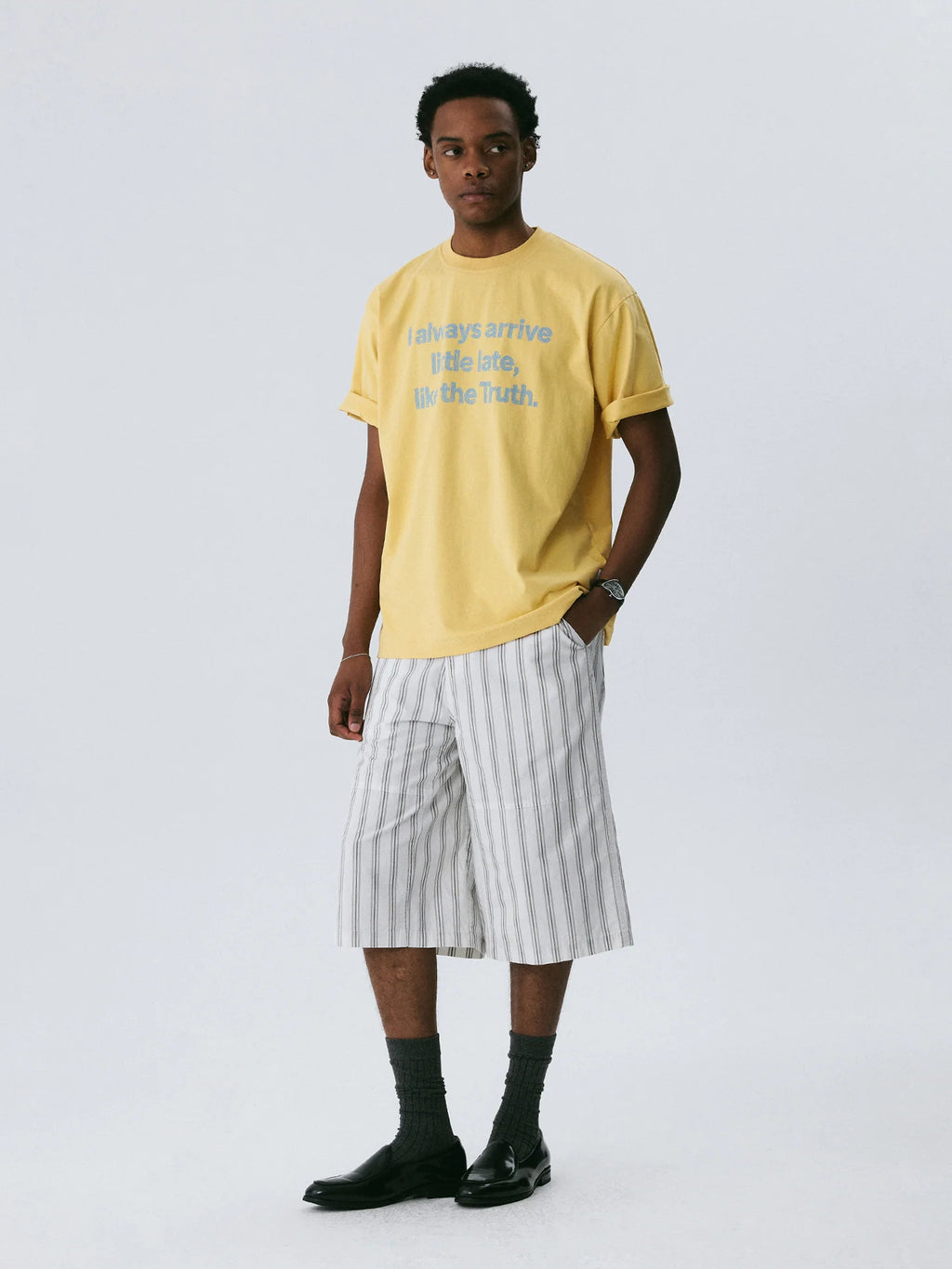 The Washed Stripe Short - Cotton 7 Length with Faded Grey Print & Metal Zipper