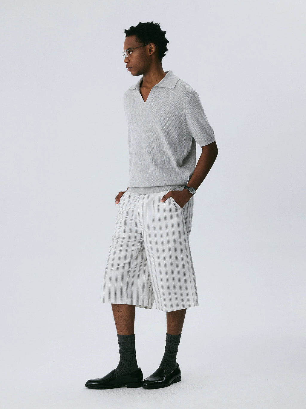 The Washed Stripe Short - Cotton 7 Length with Faded Grey Print & Metal Zipper