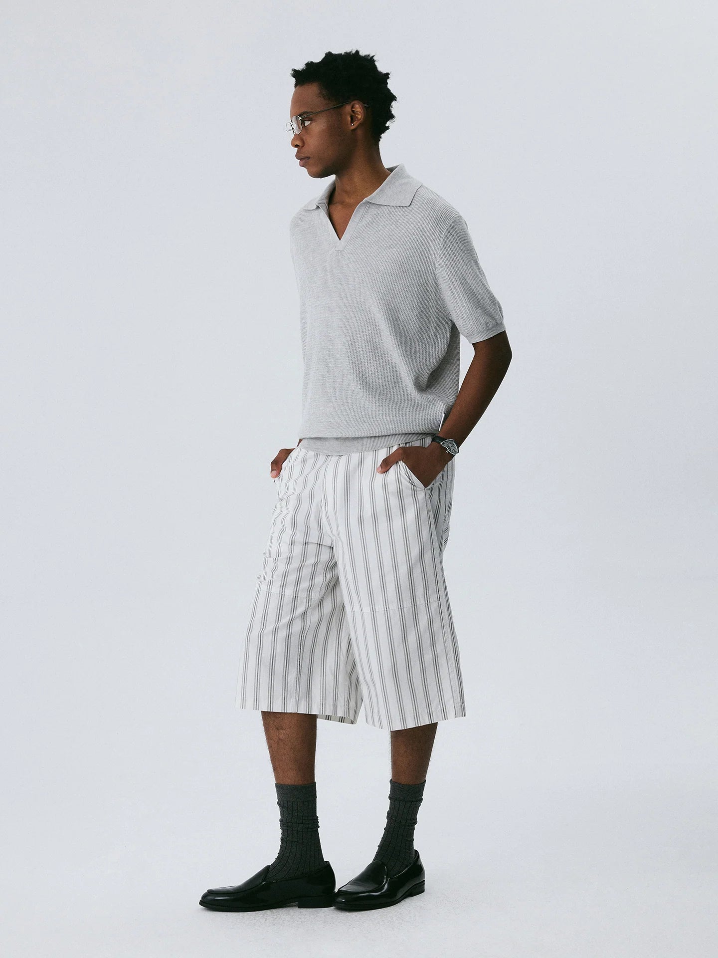 The Washed Stripe Short - Cotton 7 Length with Faded Grey Print & Metal Zipper