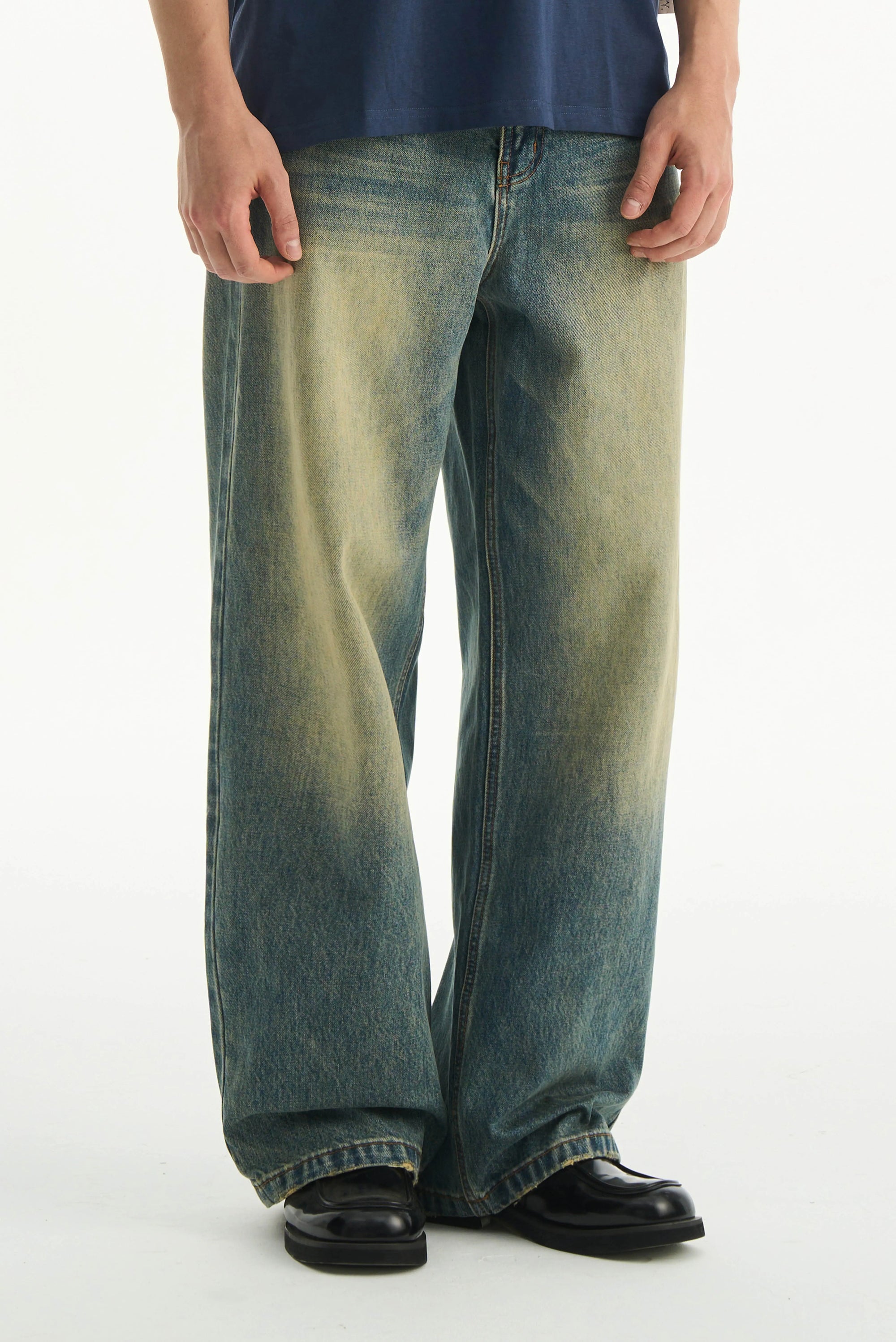 Washed Whisker Pleated Relaxed Jeans